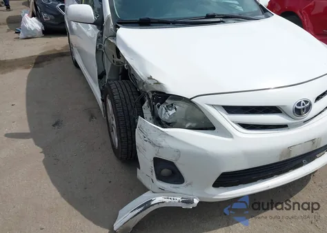 2013 Toyota Corolla S z USA, uszkodzony, nr VIN 5YFBU4EE1DP186961